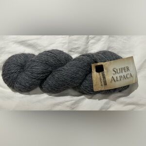 ✨NWT✨Super Alpaca Yarn- 1 Skein